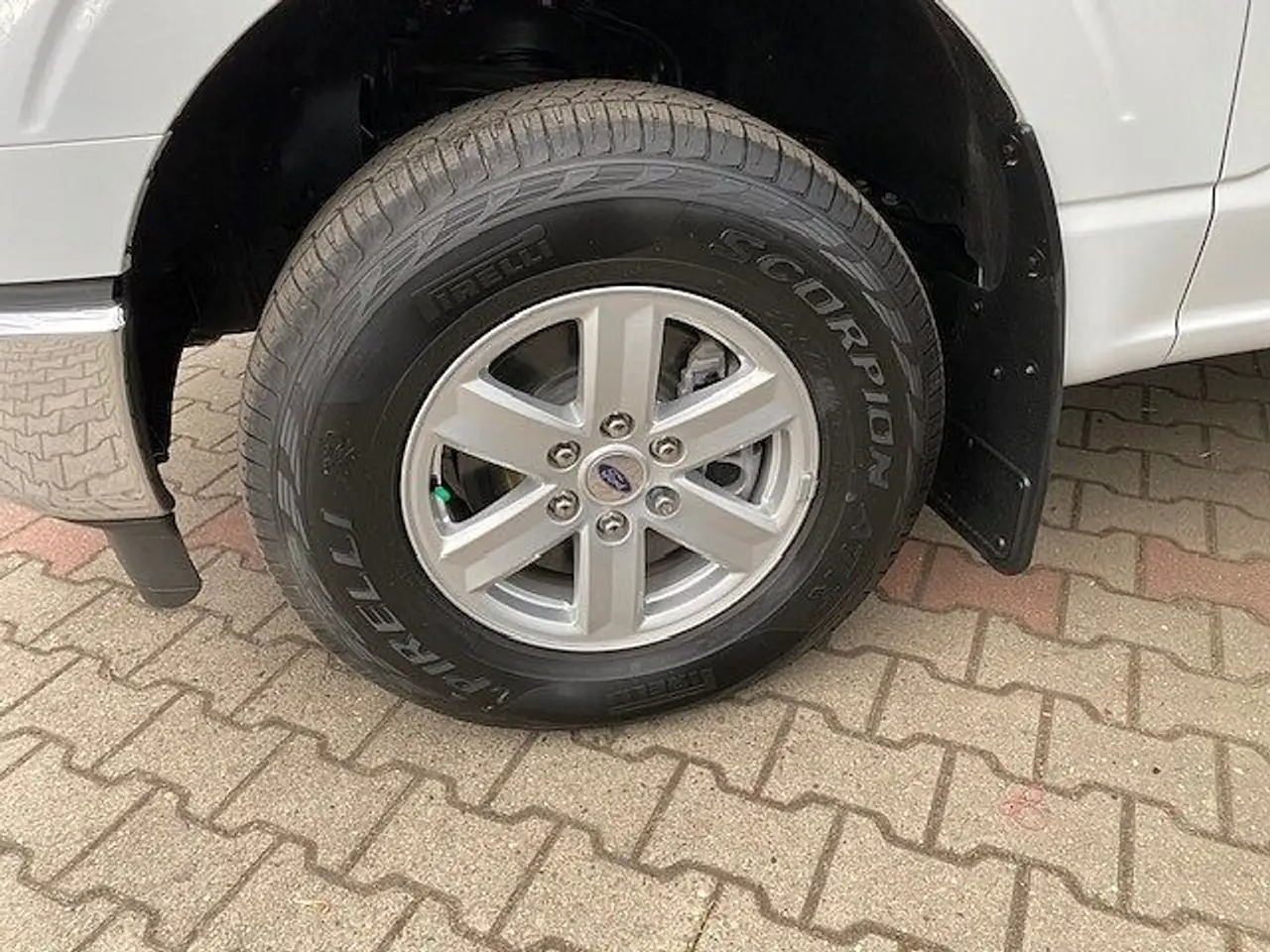 Ford F 150 16