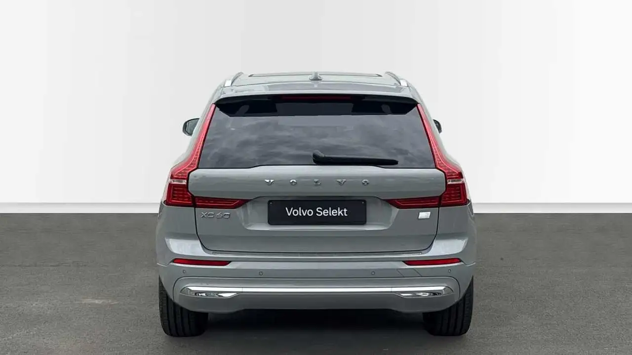 Volvo XC60 8