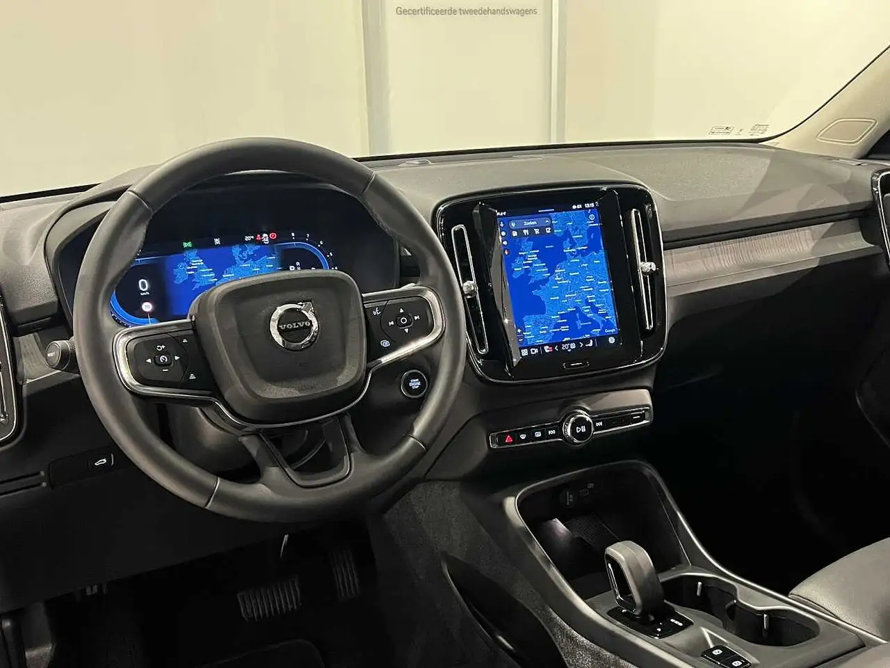 Volvo XC40 4