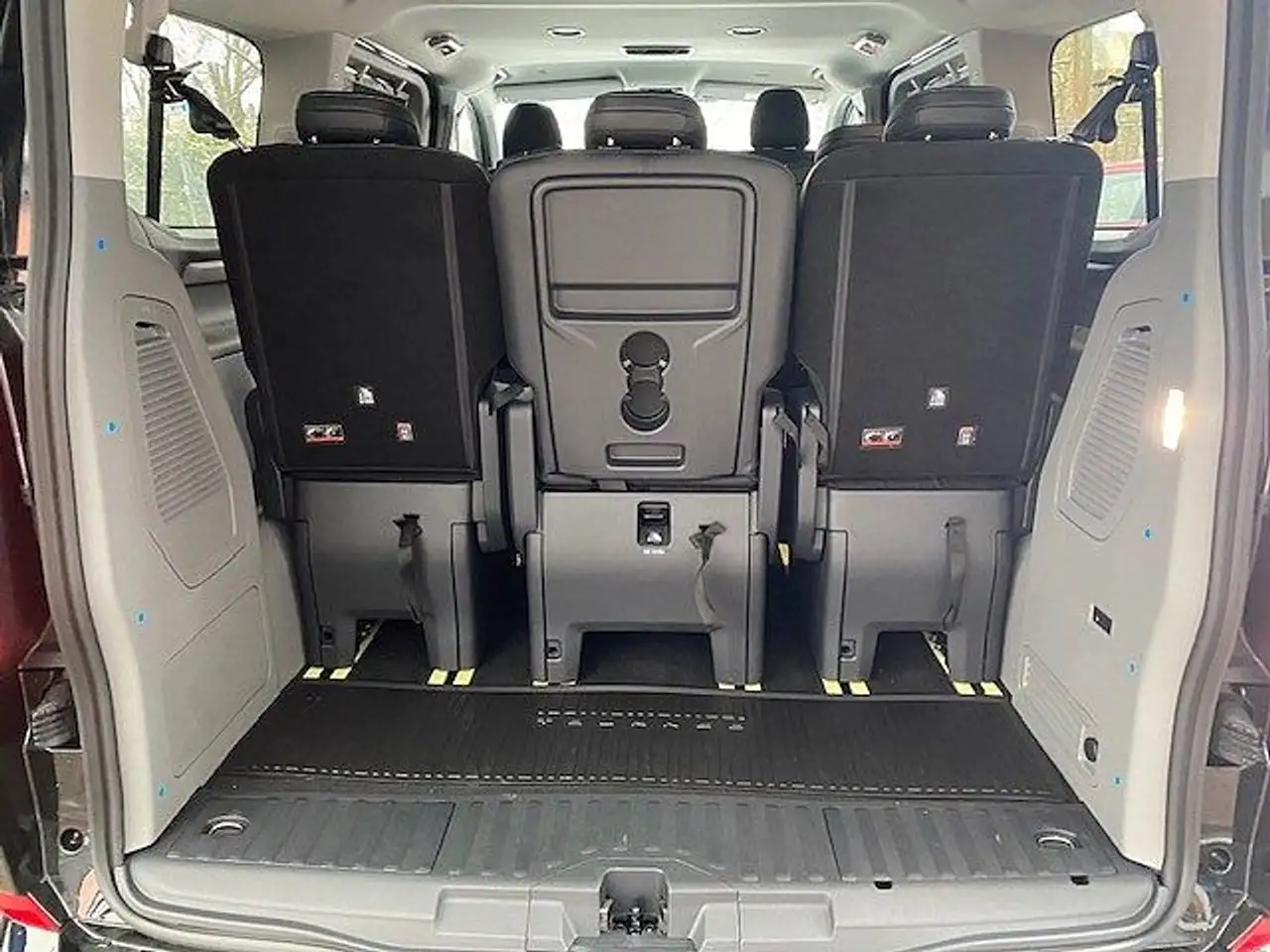 Ford Tourneo 9