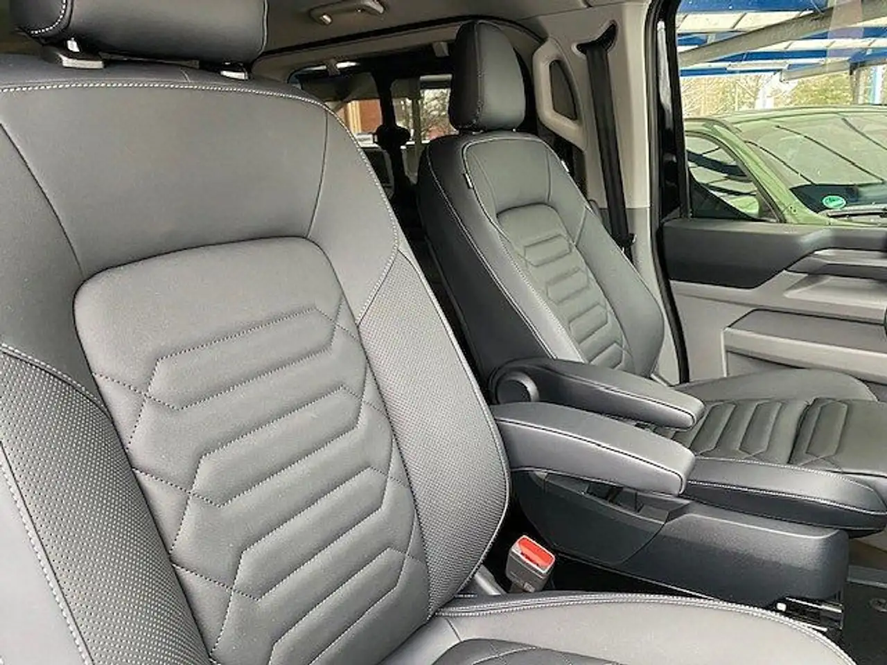 Ford Tourneo 11