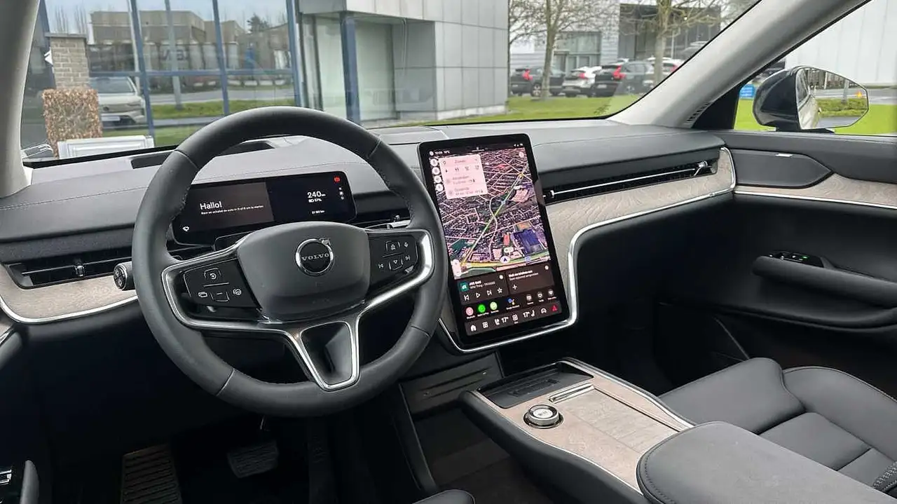 Volvo EX90 5