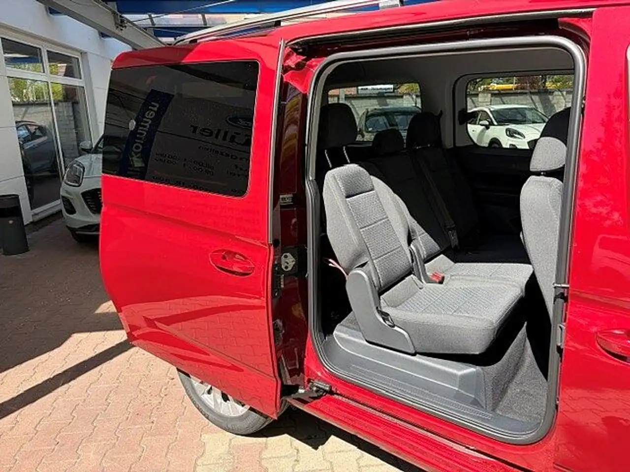 Ford Tourneo 11