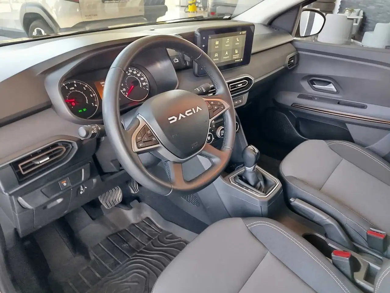 Dacia Sandero 8
