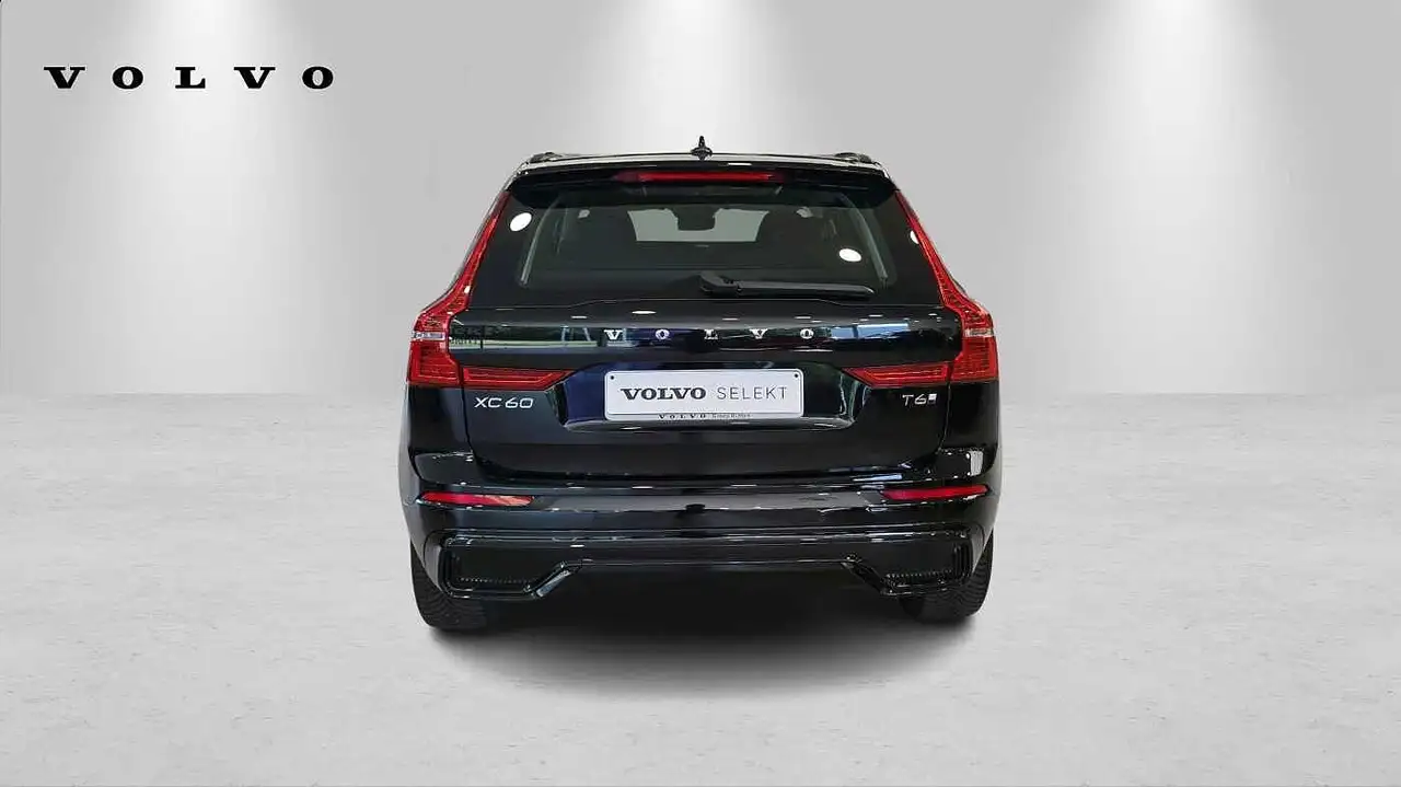Volvo XC60 4