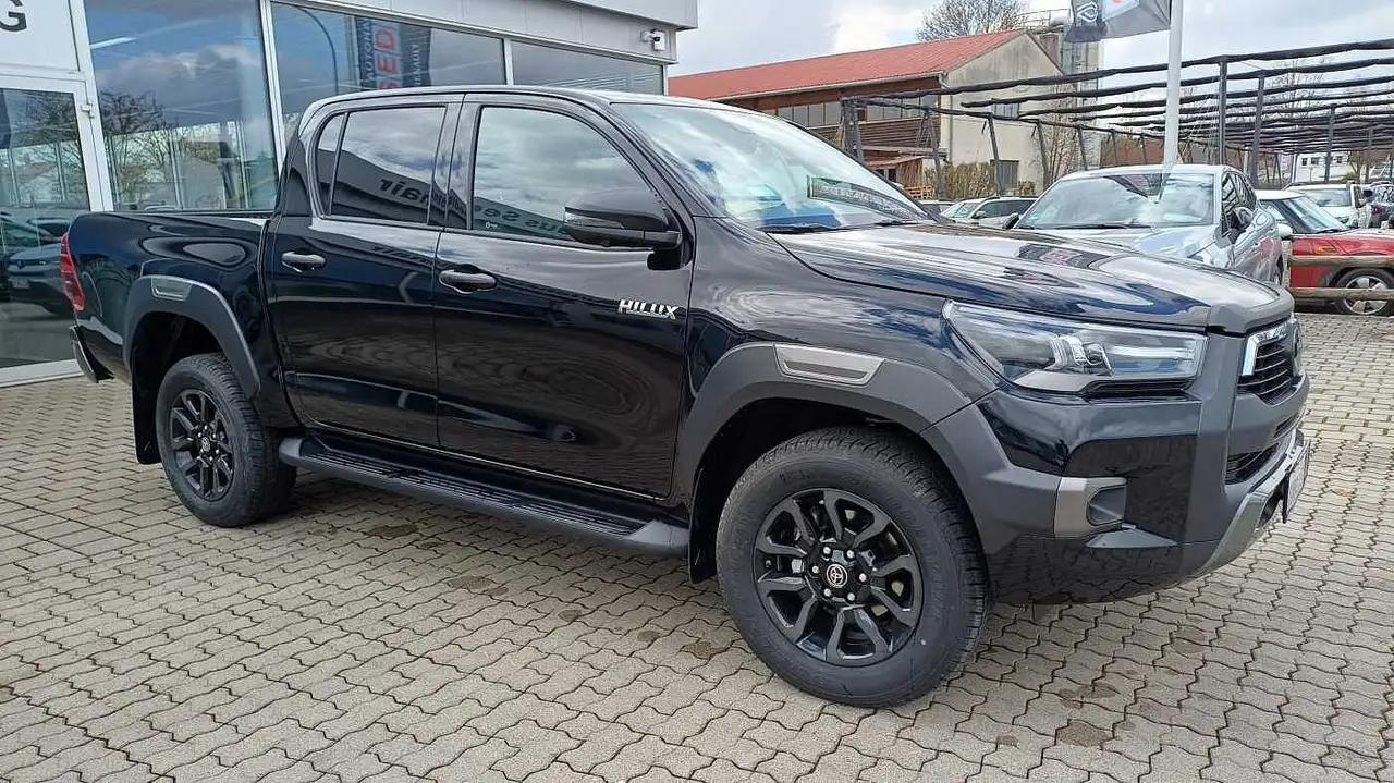 Toyota Hilux 3