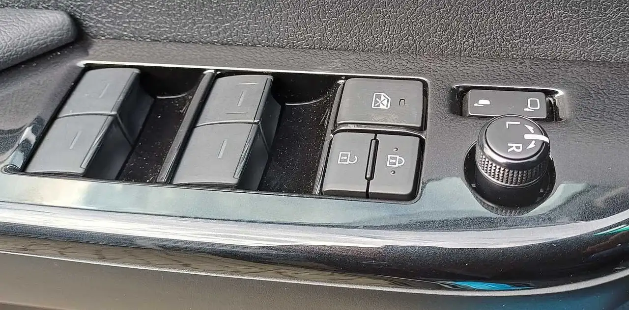 Toyota Hilux 11