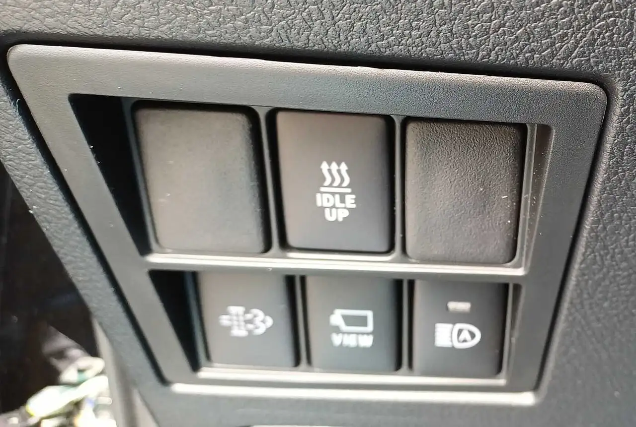 Toyota Hilux 12