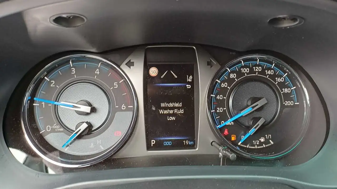 Toyota Hilux 14