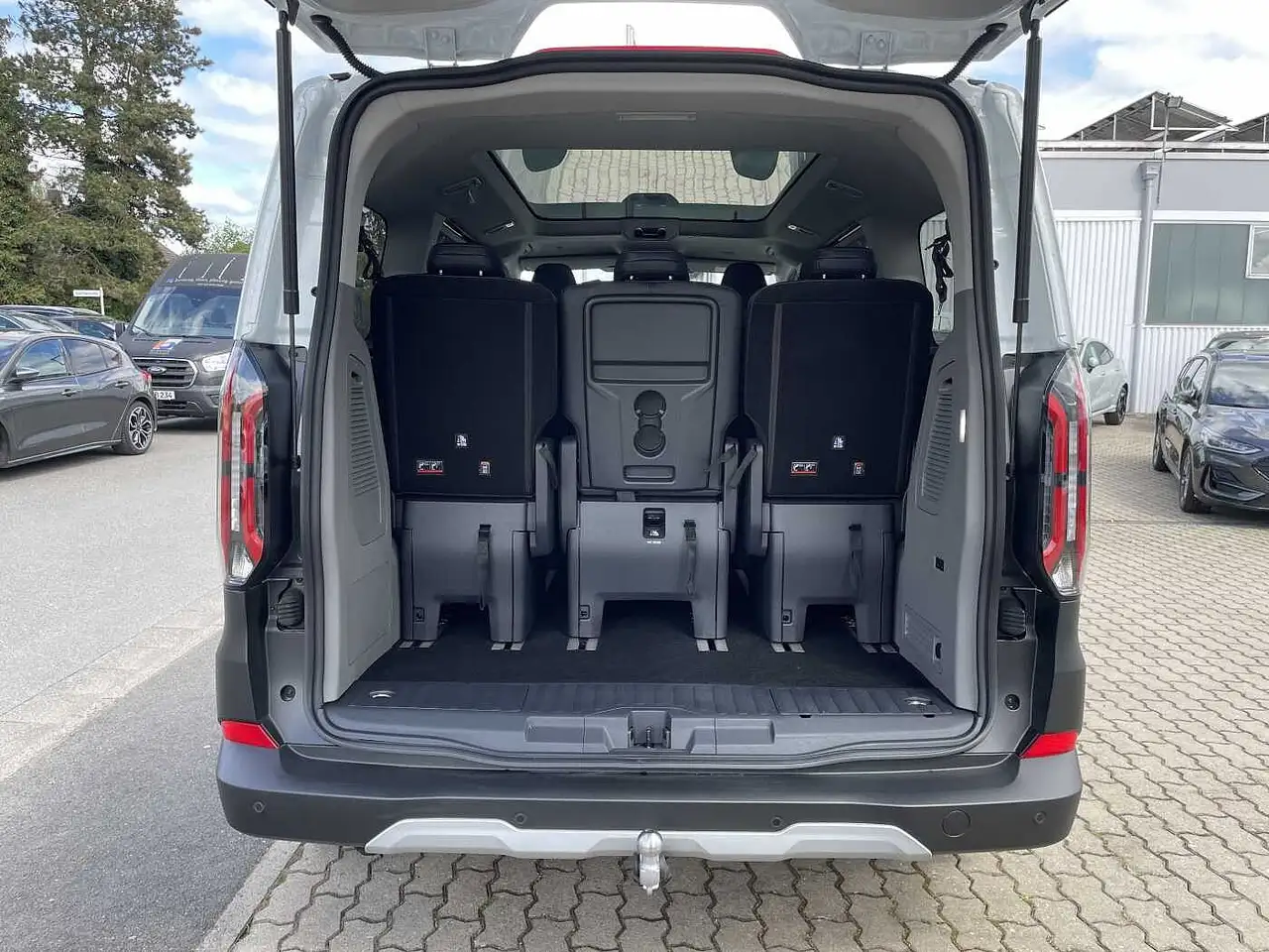 Ford Tourneo 6