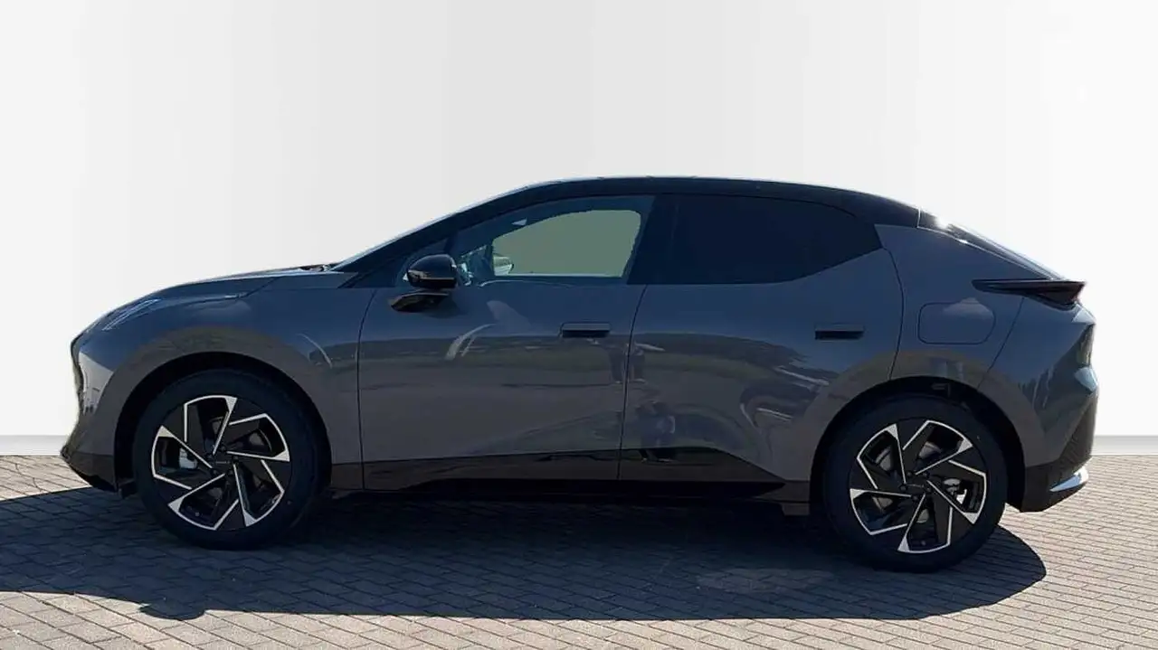 Lynk & Co 3