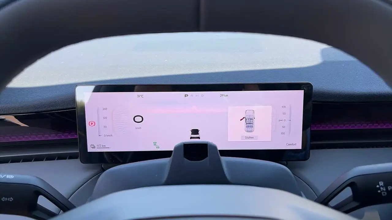 Lynk & Co 11