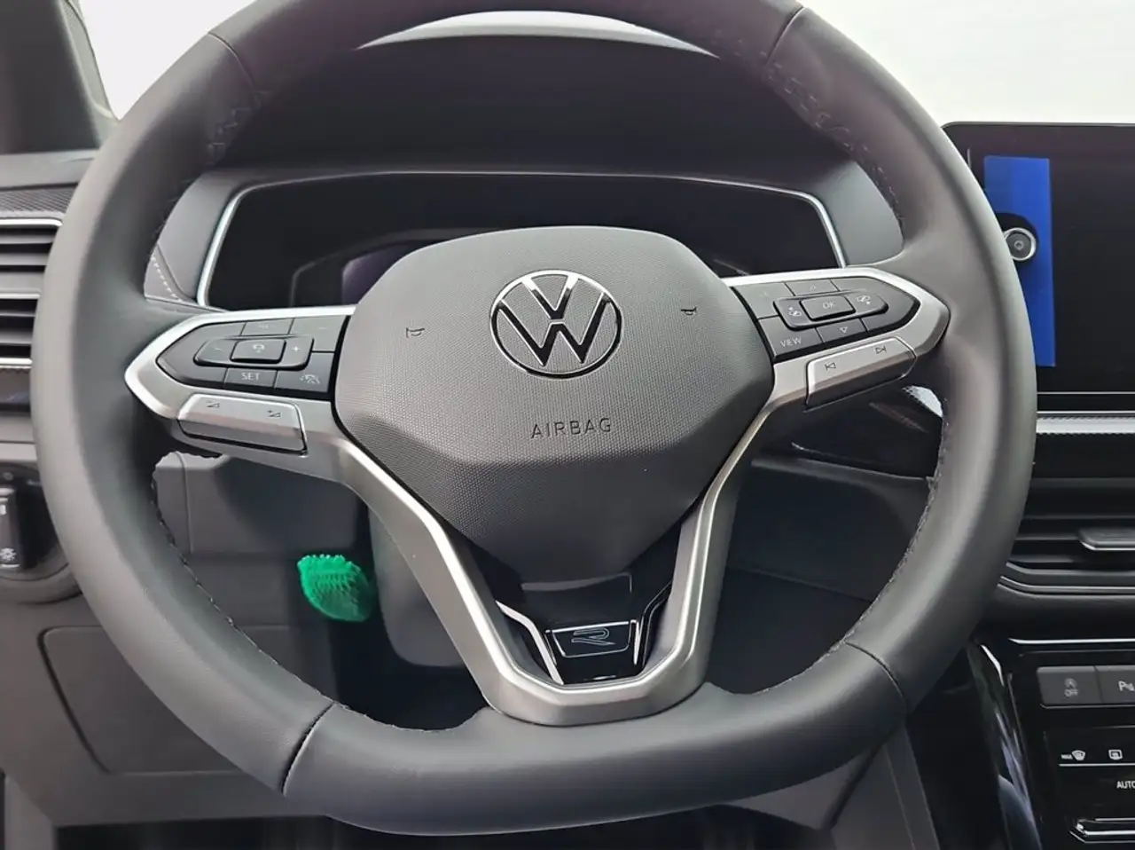 Volkswagen T-Cross 12