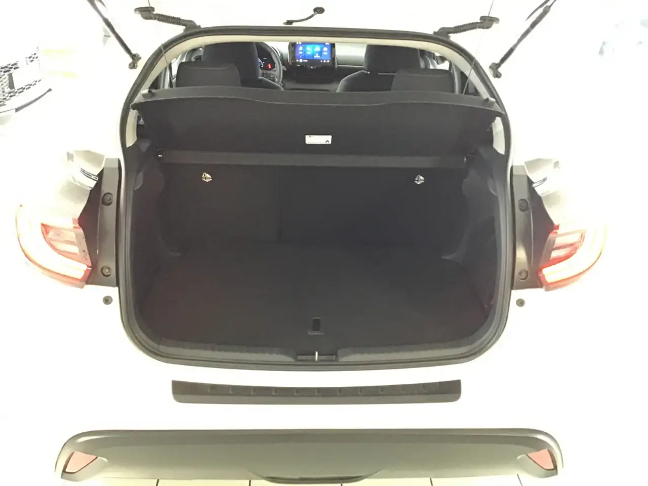 Toyota Yaris 11