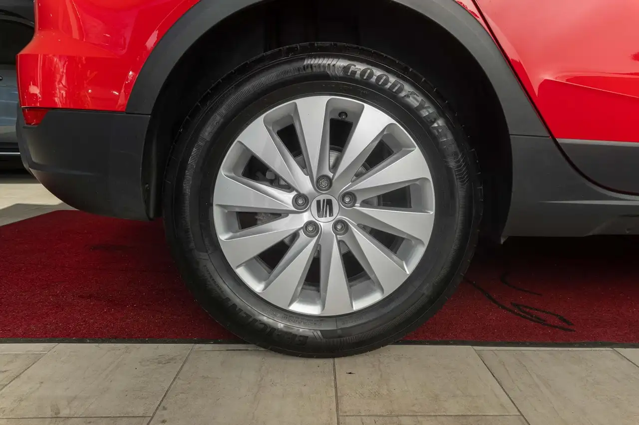Seat Arona 8