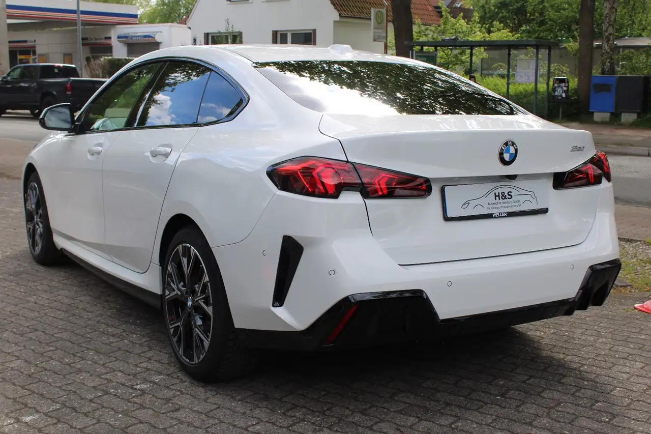 BMW 220 3