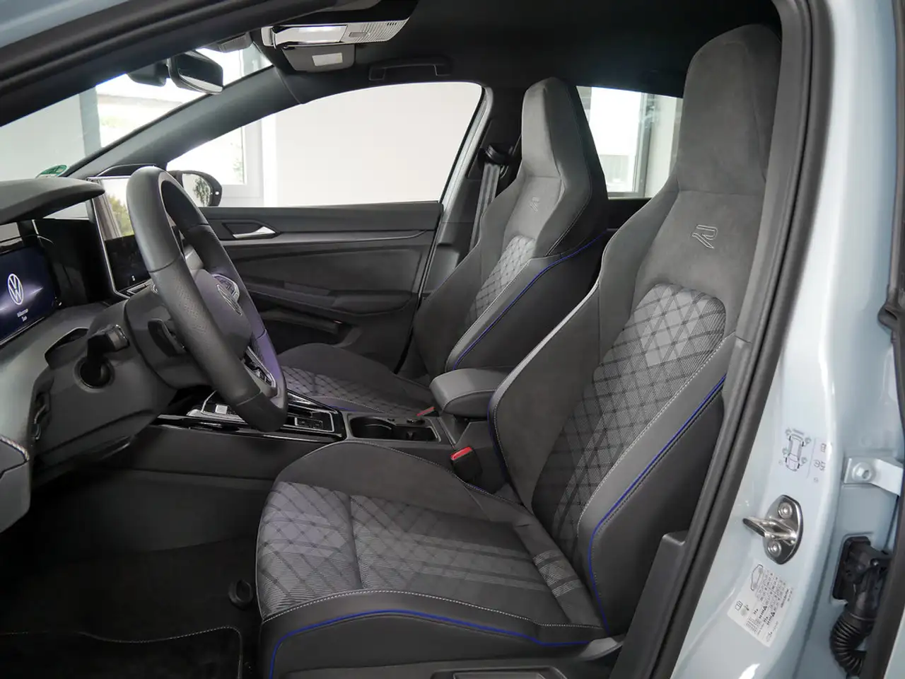 Volkswagen Golf 16