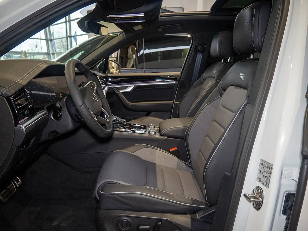 Volkswagen Touareg 16