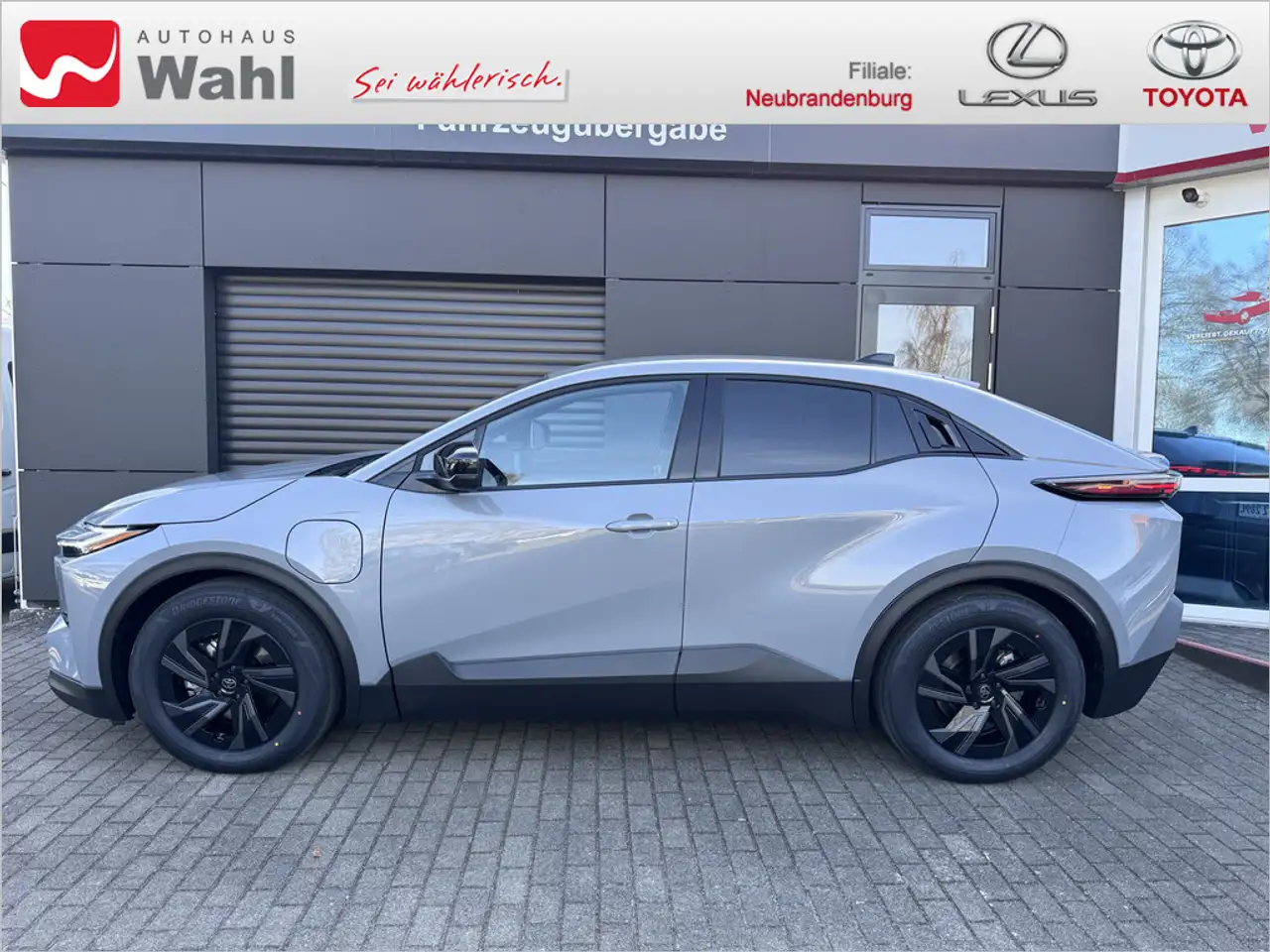 Toyota C-HR+ 165 3