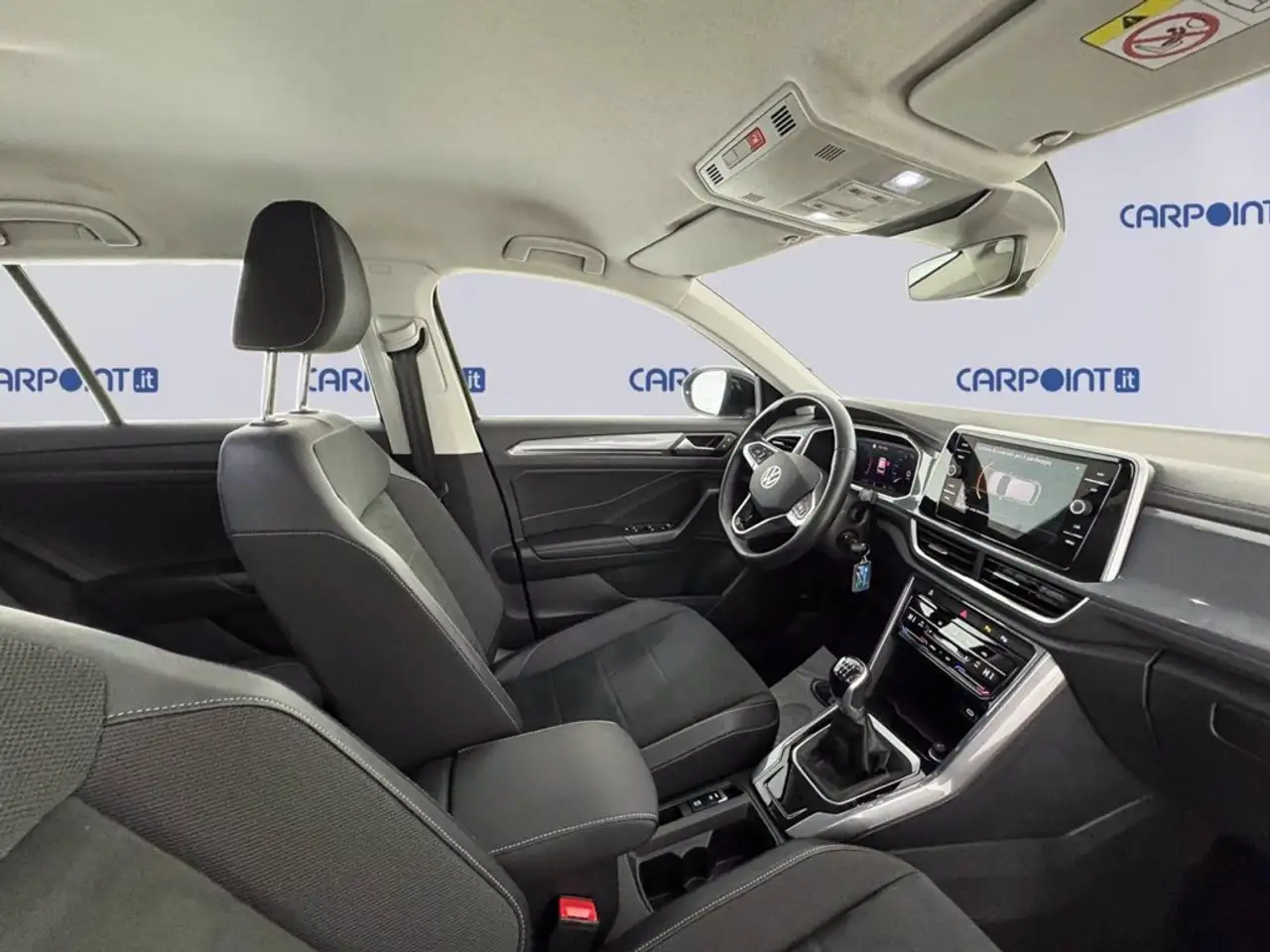 Volkswagen T-Roc 8