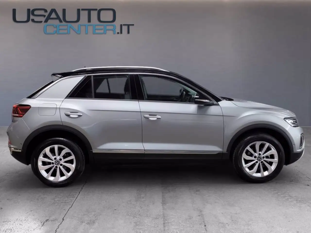 Volkswagen T-Roc 3
