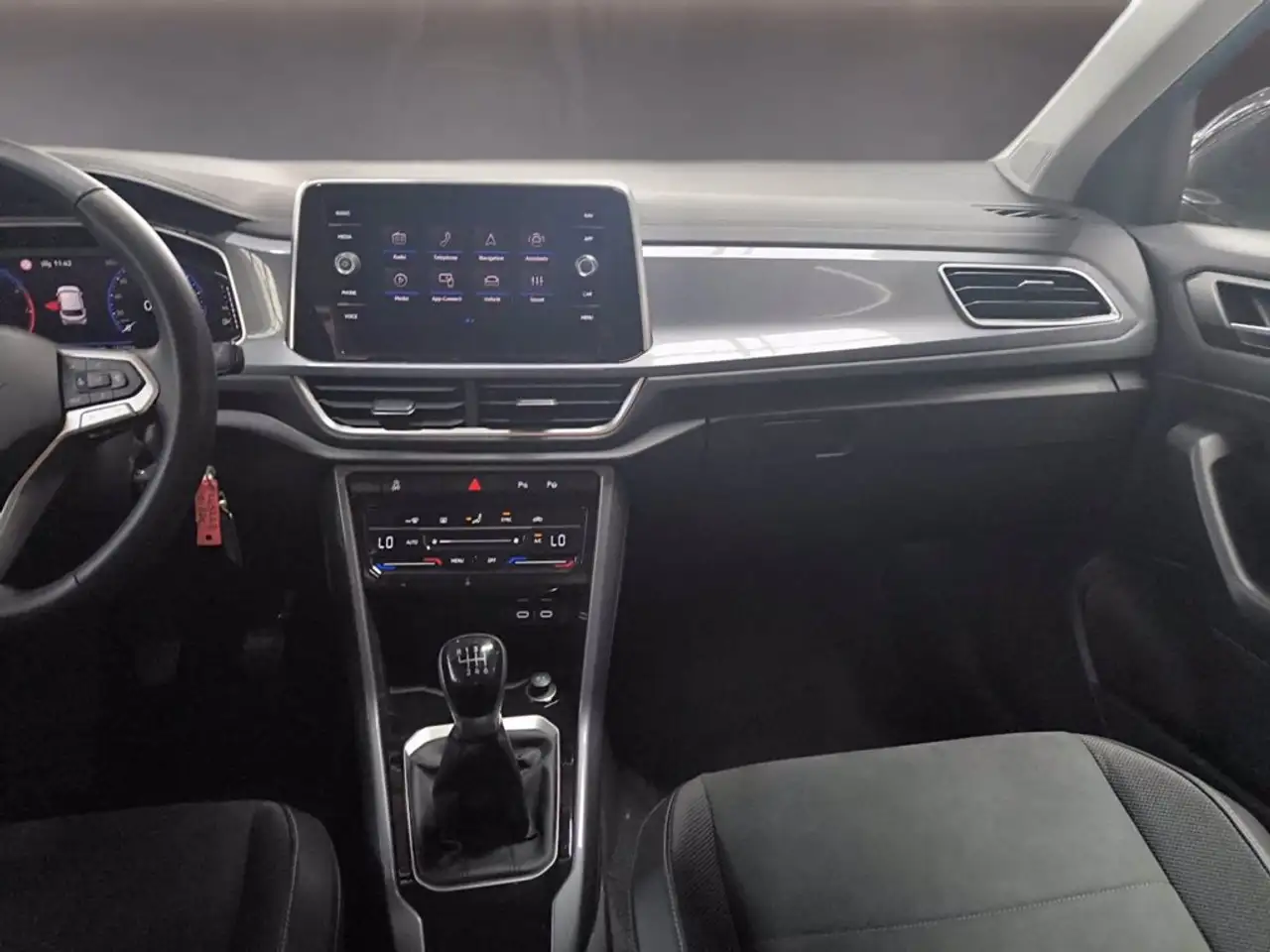 Volkswagen T-Roc 12