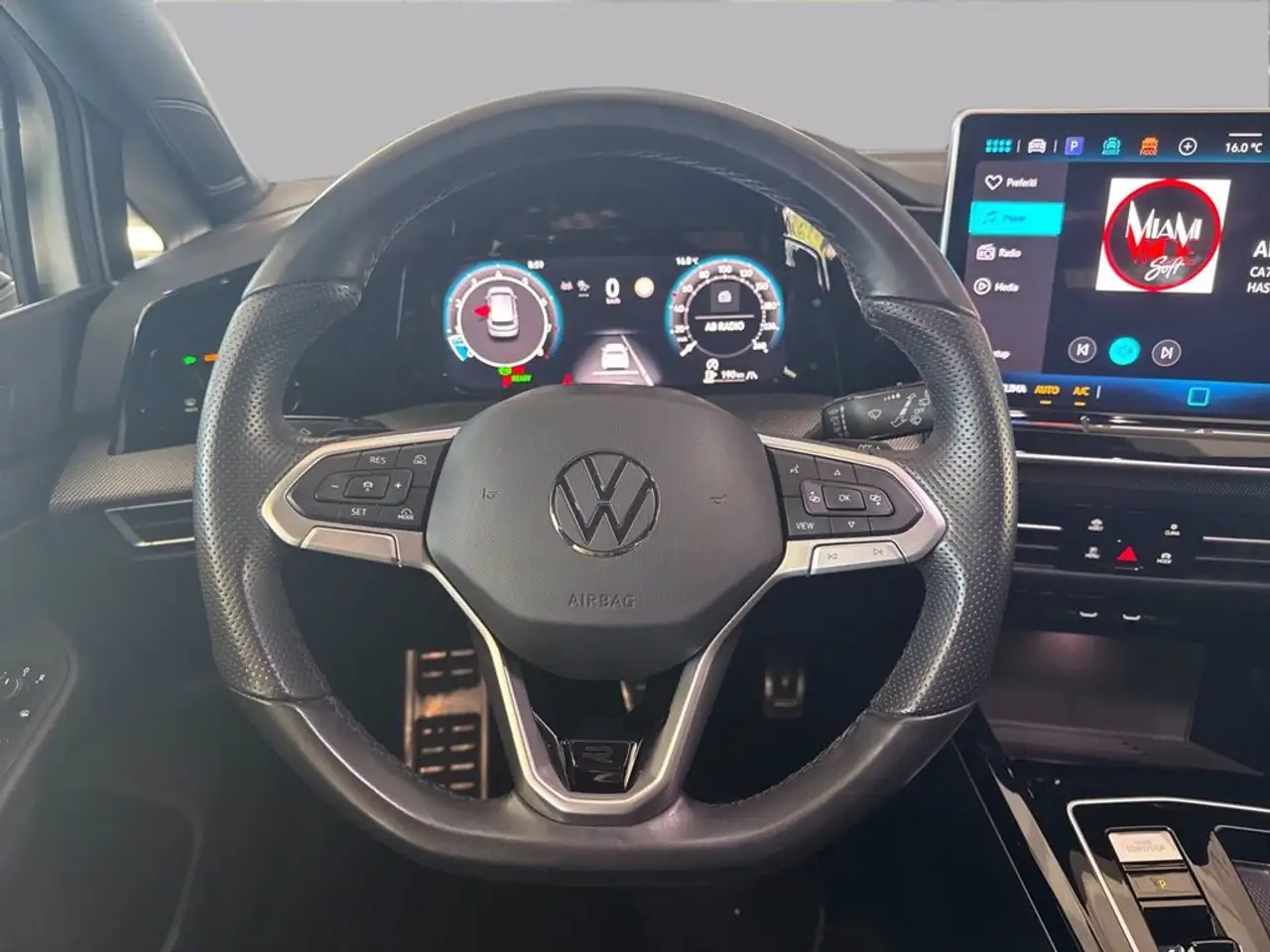 Volkswagen Golf 9