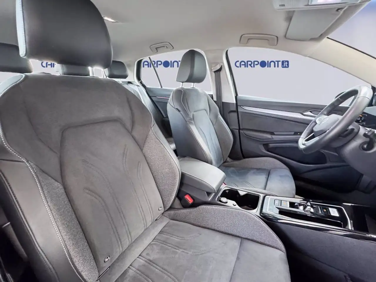 Volkswagen Golf 9