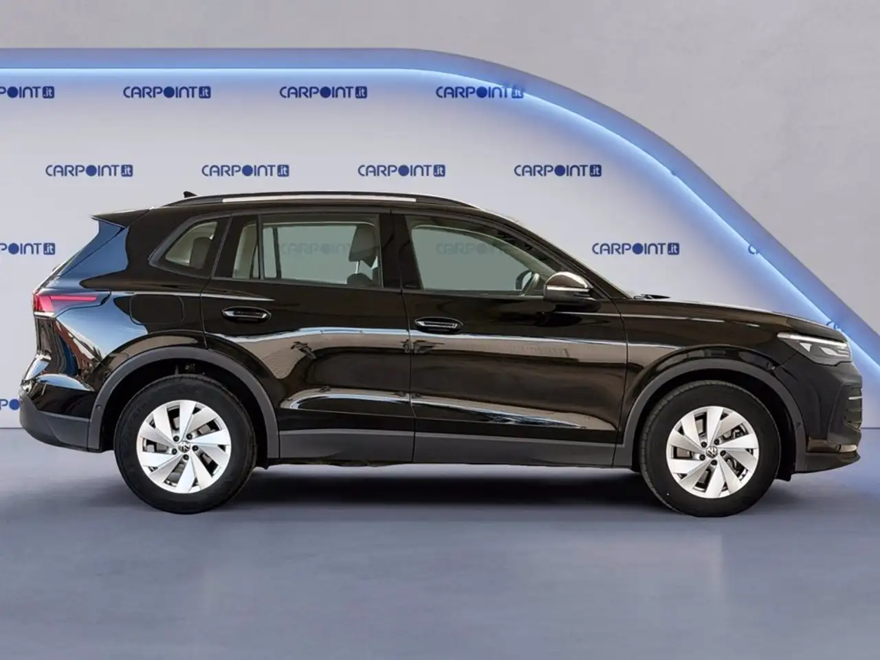 Volkswagen Tiguan 7