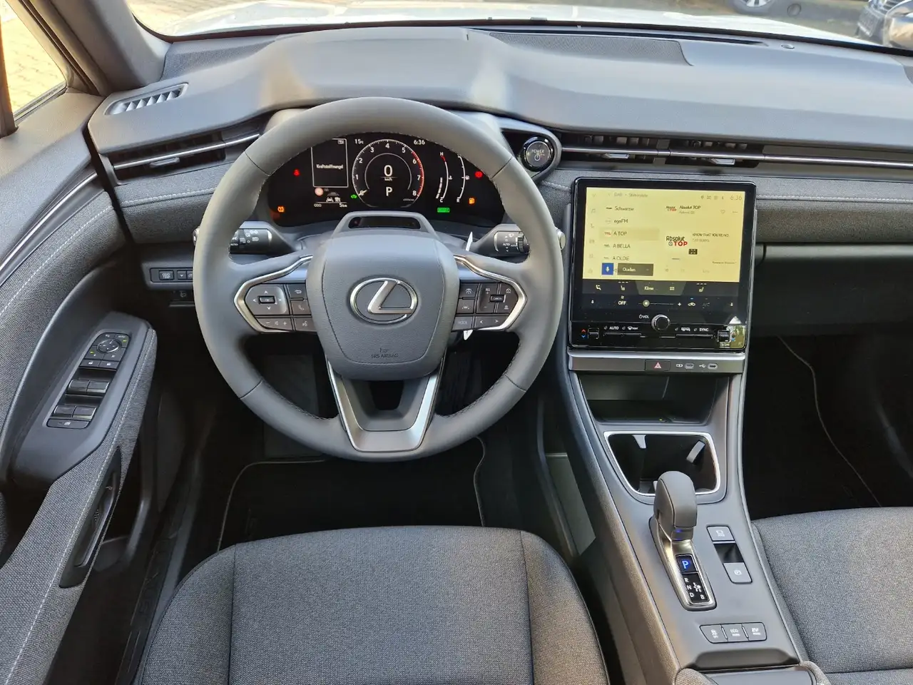 Lexus LBX 10