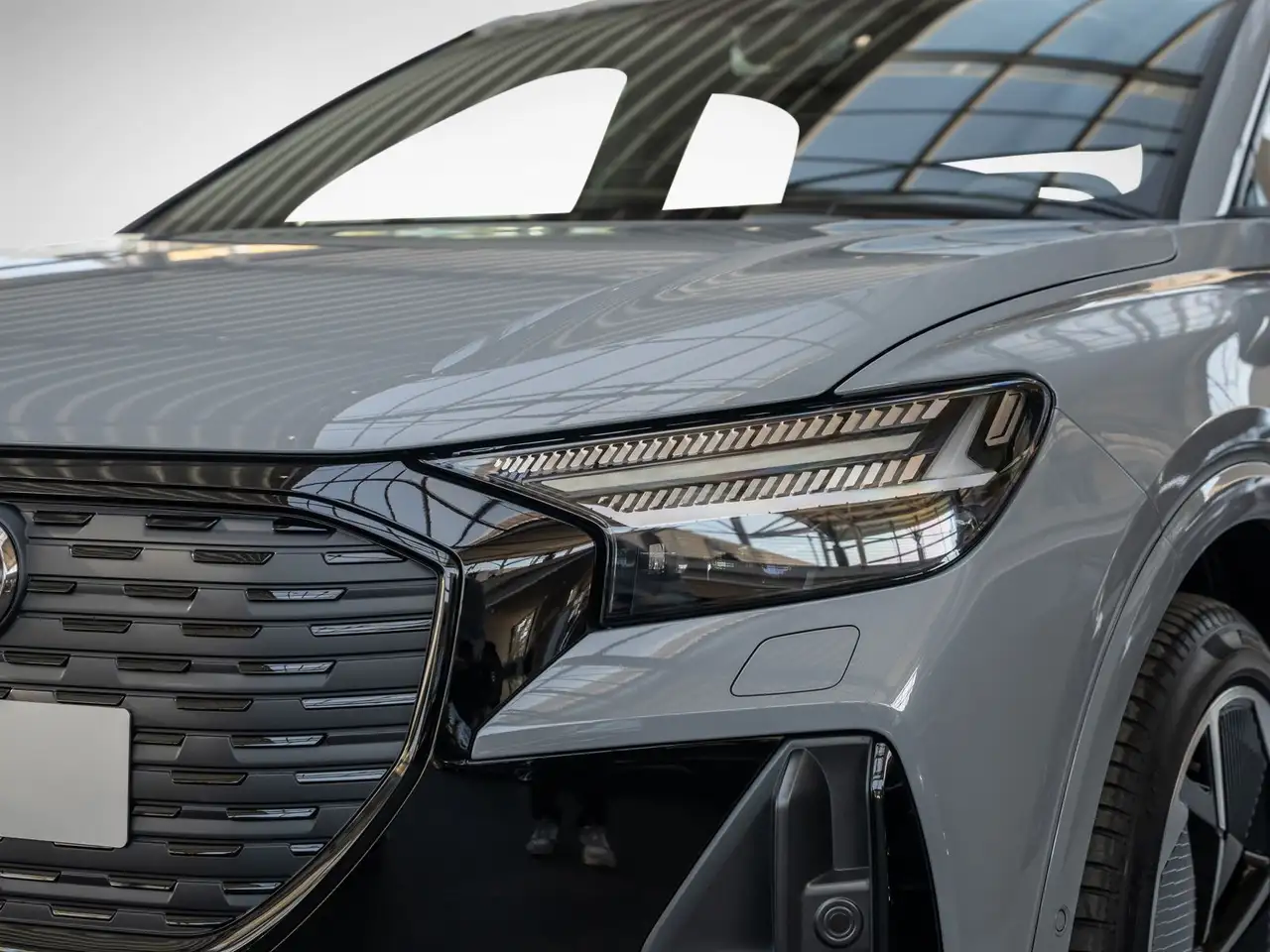 Audi Q4 14