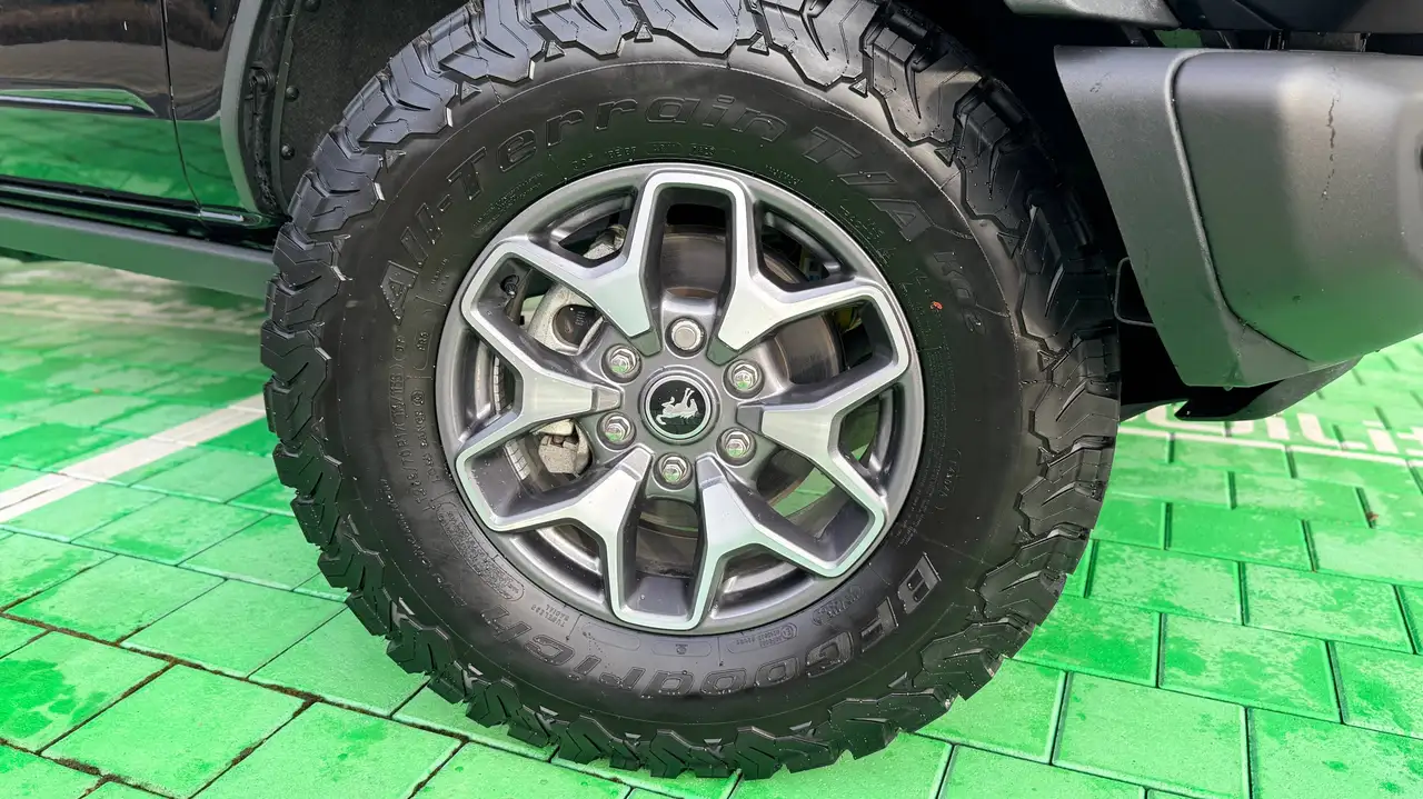 Ford Bronco 5