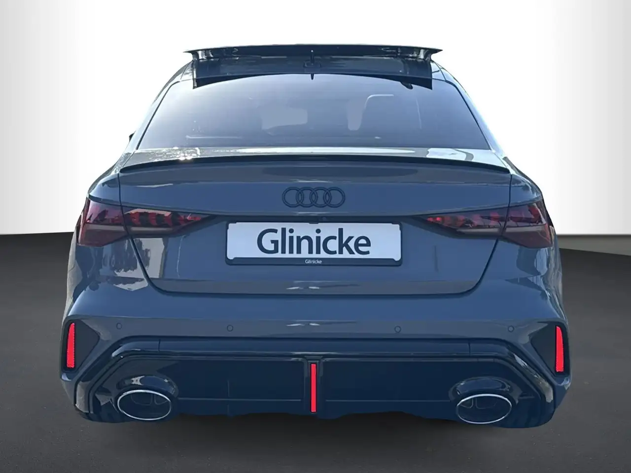 Audi RS3 4