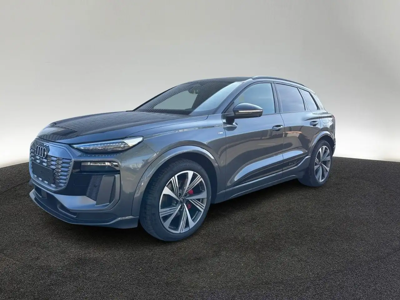 Audi Q6 3