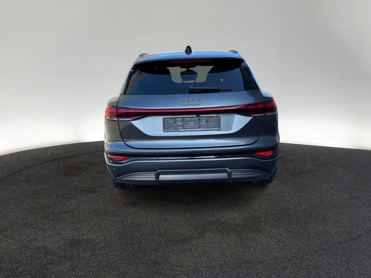Audi Q6 9