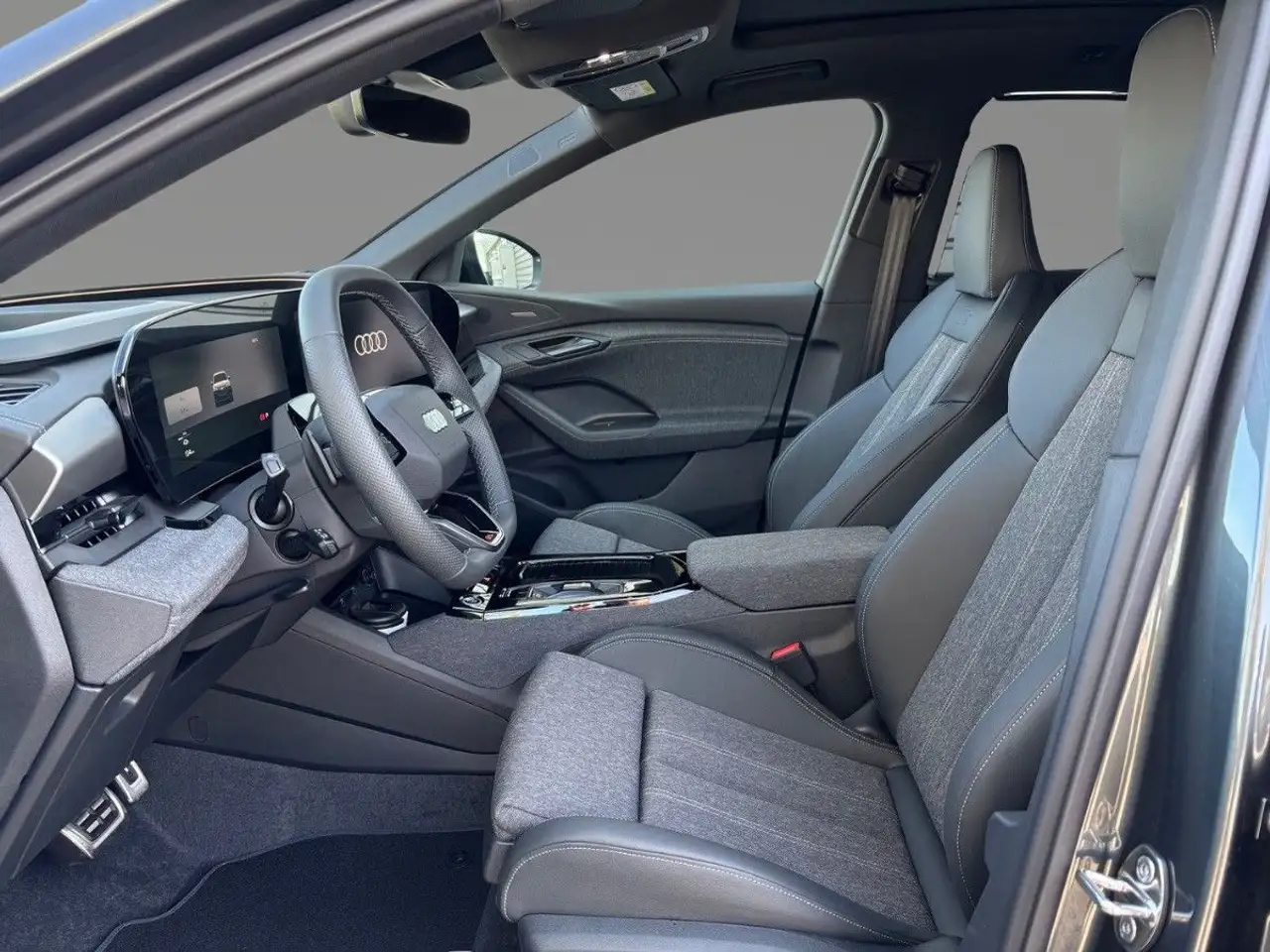 Audi Q6 13