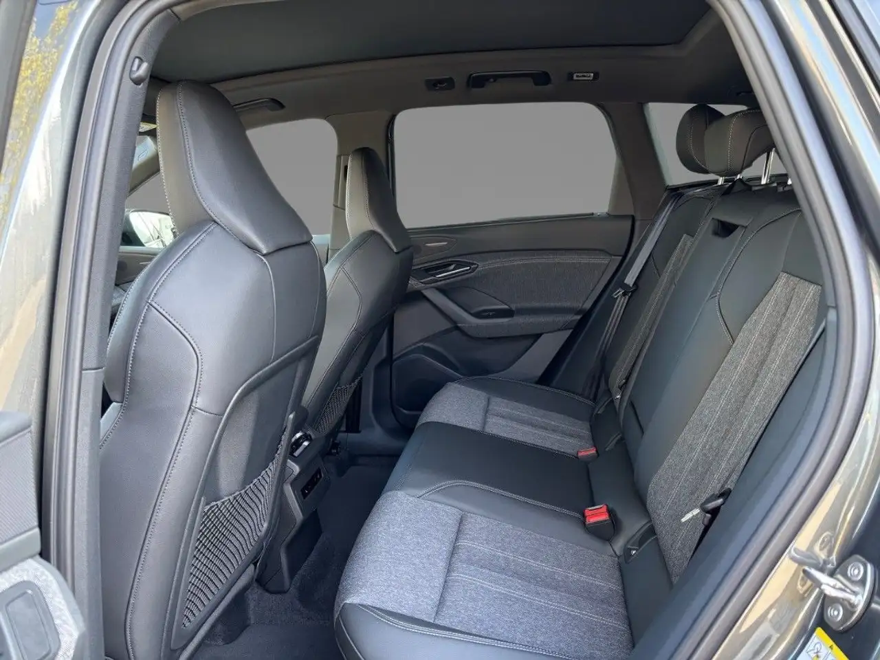 Audi Q6 14