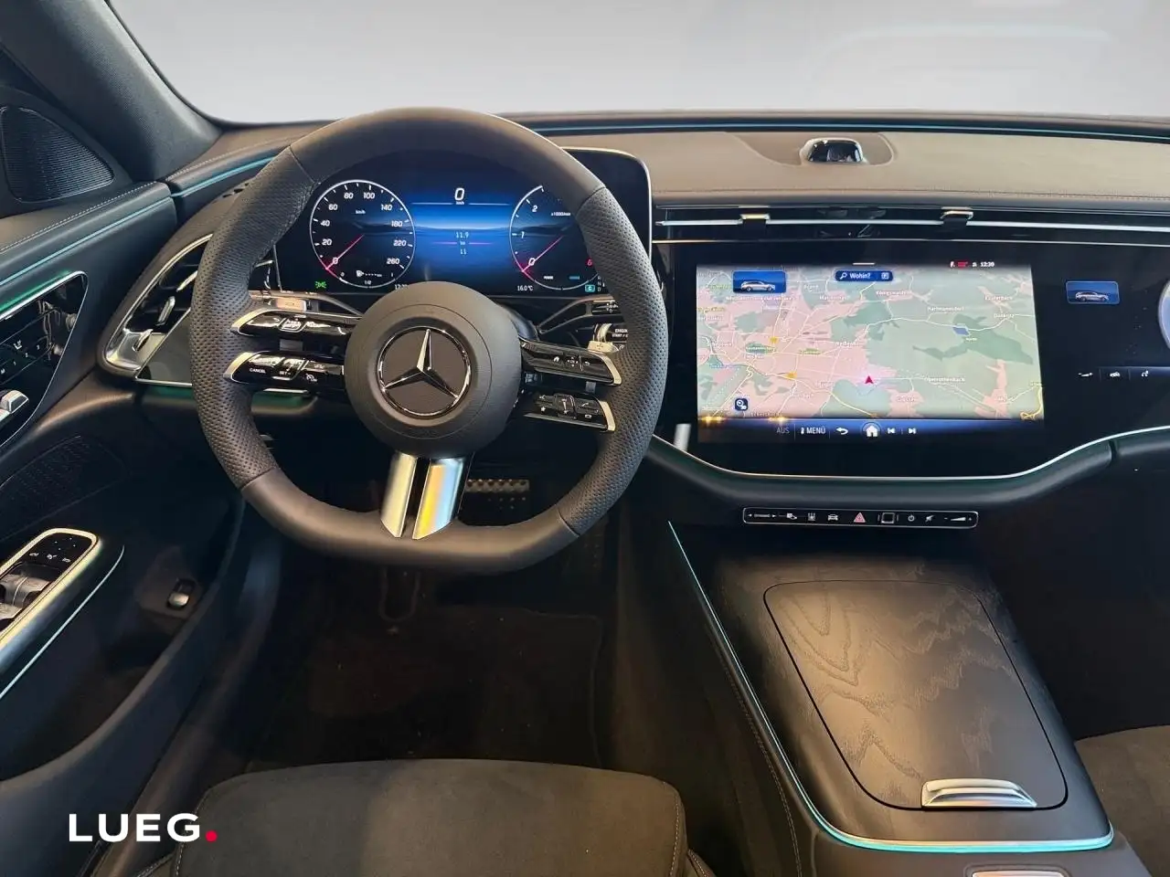 Mercedes-Benz E 220 11