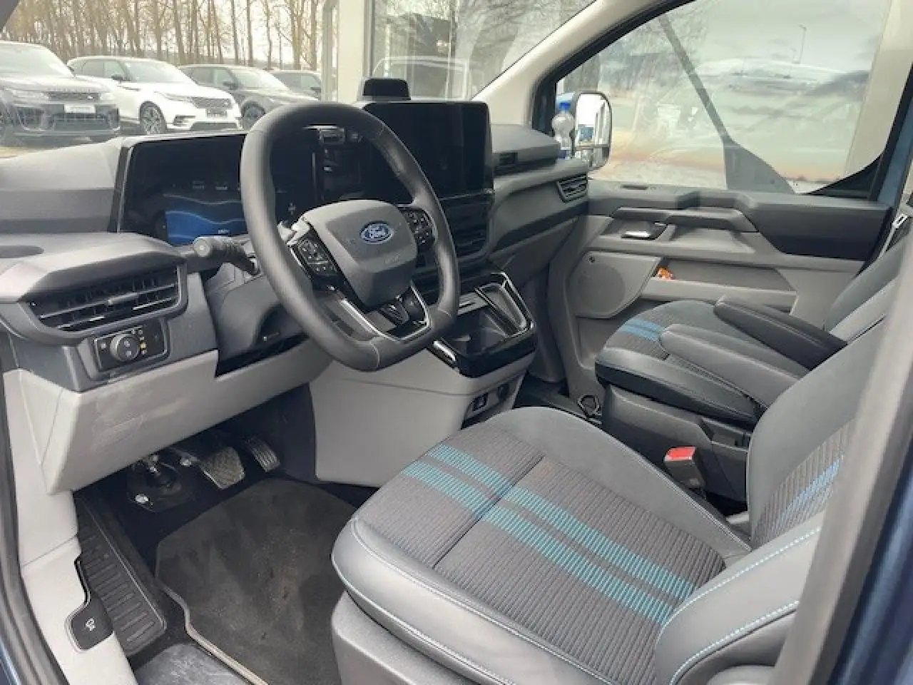 Ford Tourneo 4