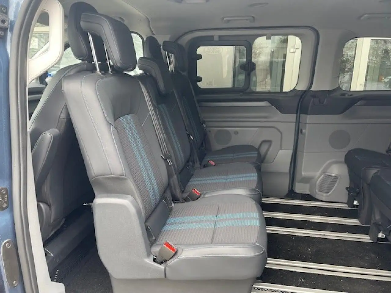 Ford Tourneo 8
