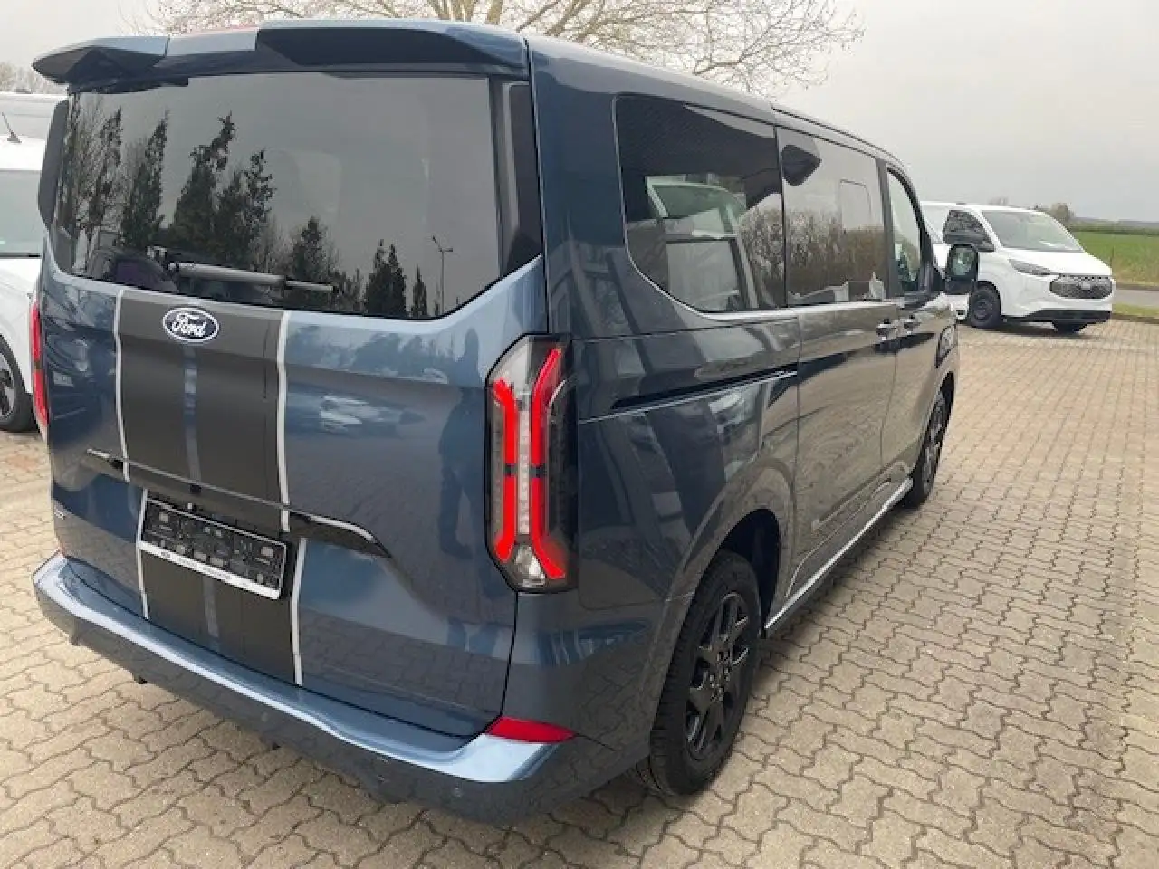 Ford Tourneo 11