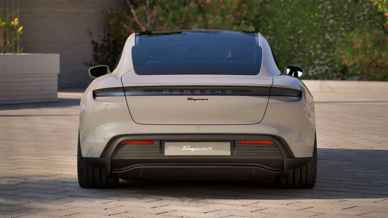 Porsche Taycan 7