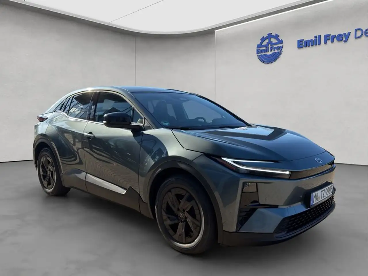 Toyota C-HR+ 8