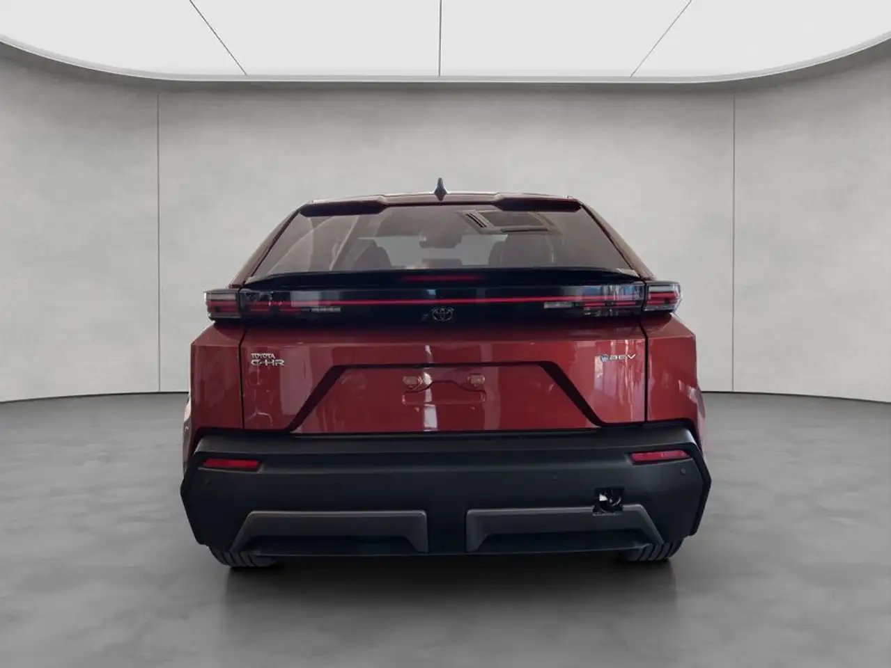 Toyota C-HR+ 4