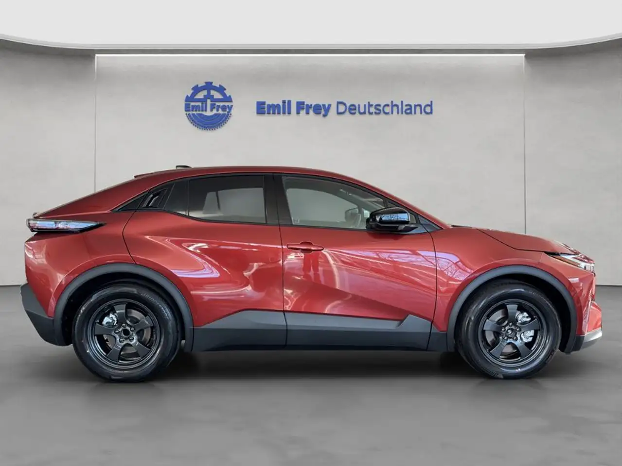 Toyota C-HR+ 7