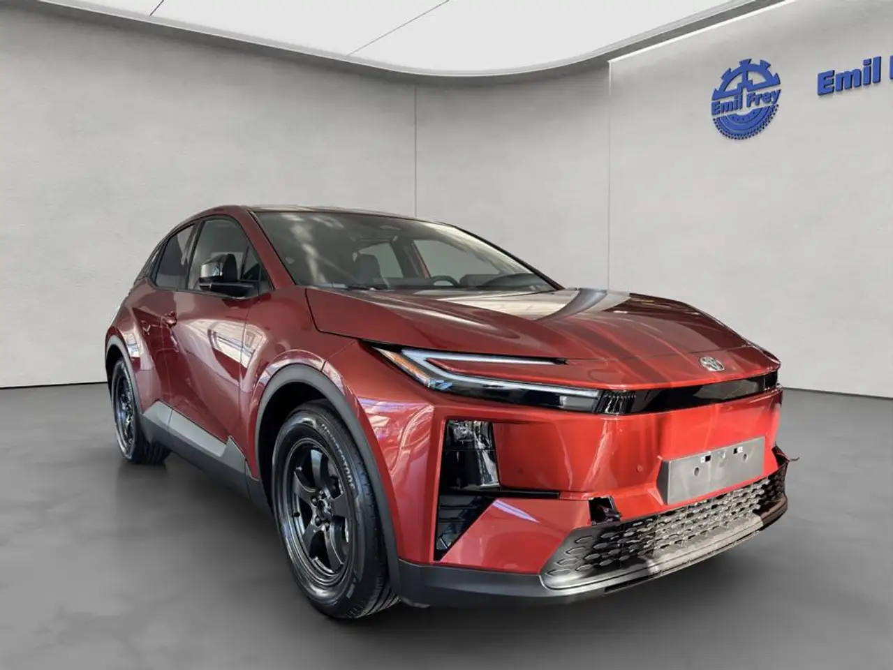 Toyota C-HR+ 8