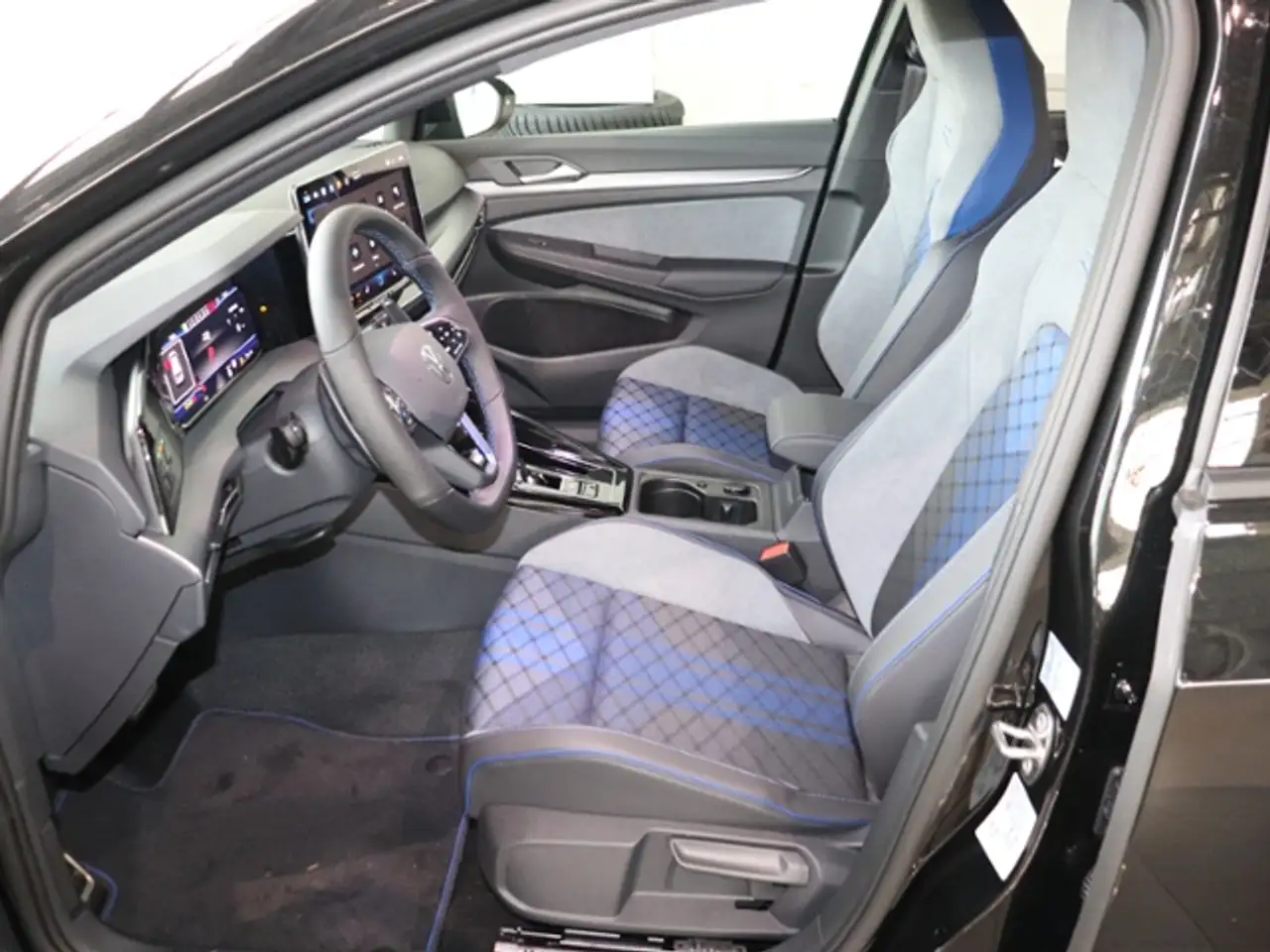 Volkswagen Golf 11