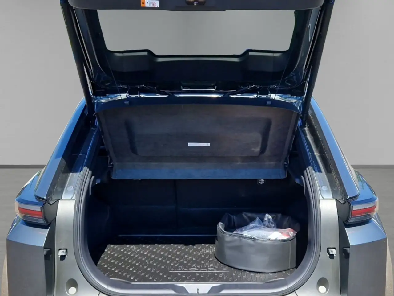 Toyota C-HR+ 165 9