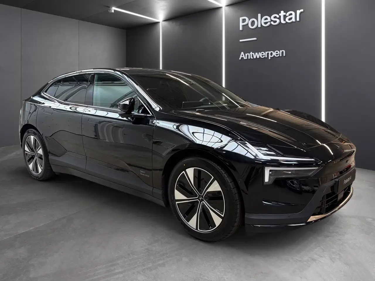 Polestar 4 2