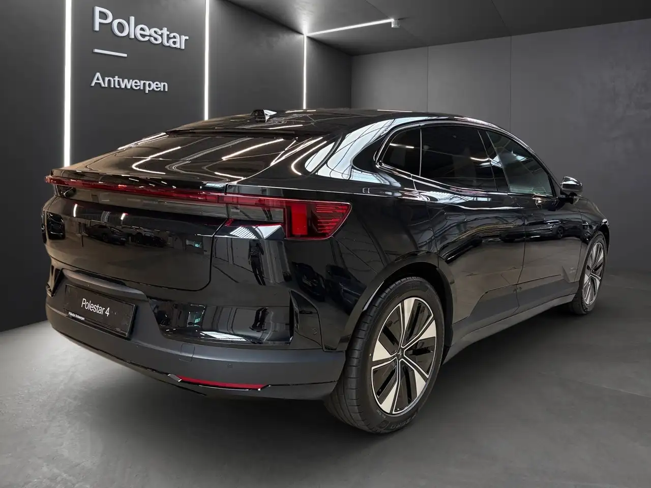 Polestar 4 3